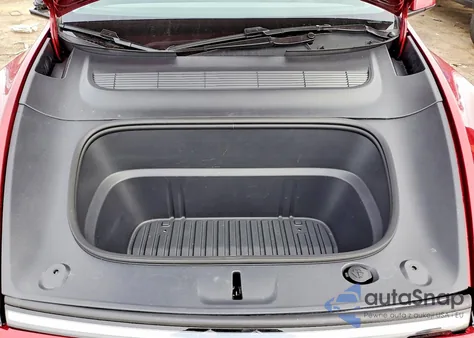 2026 Tesla Model Y z USA, uszkodzony, nr VIN 7SAYGDEE9TF556486